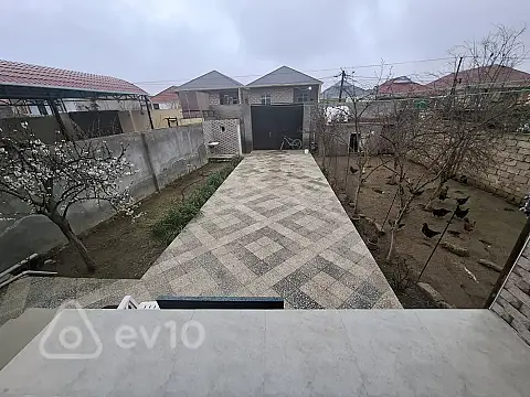 Satılır 4 otaqlı həyət evi 1000 m²