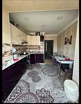 Satılır 4 otaqlı köhnə tikili 120 m²