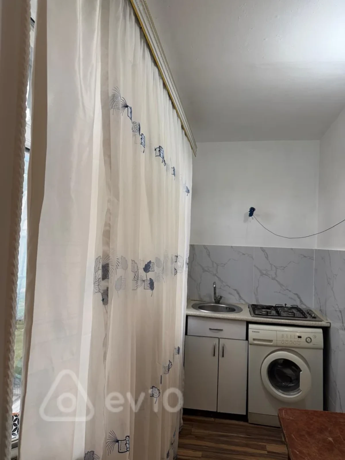 Kirayə verilir 3 otaqlı köhnə tikili 55 m²