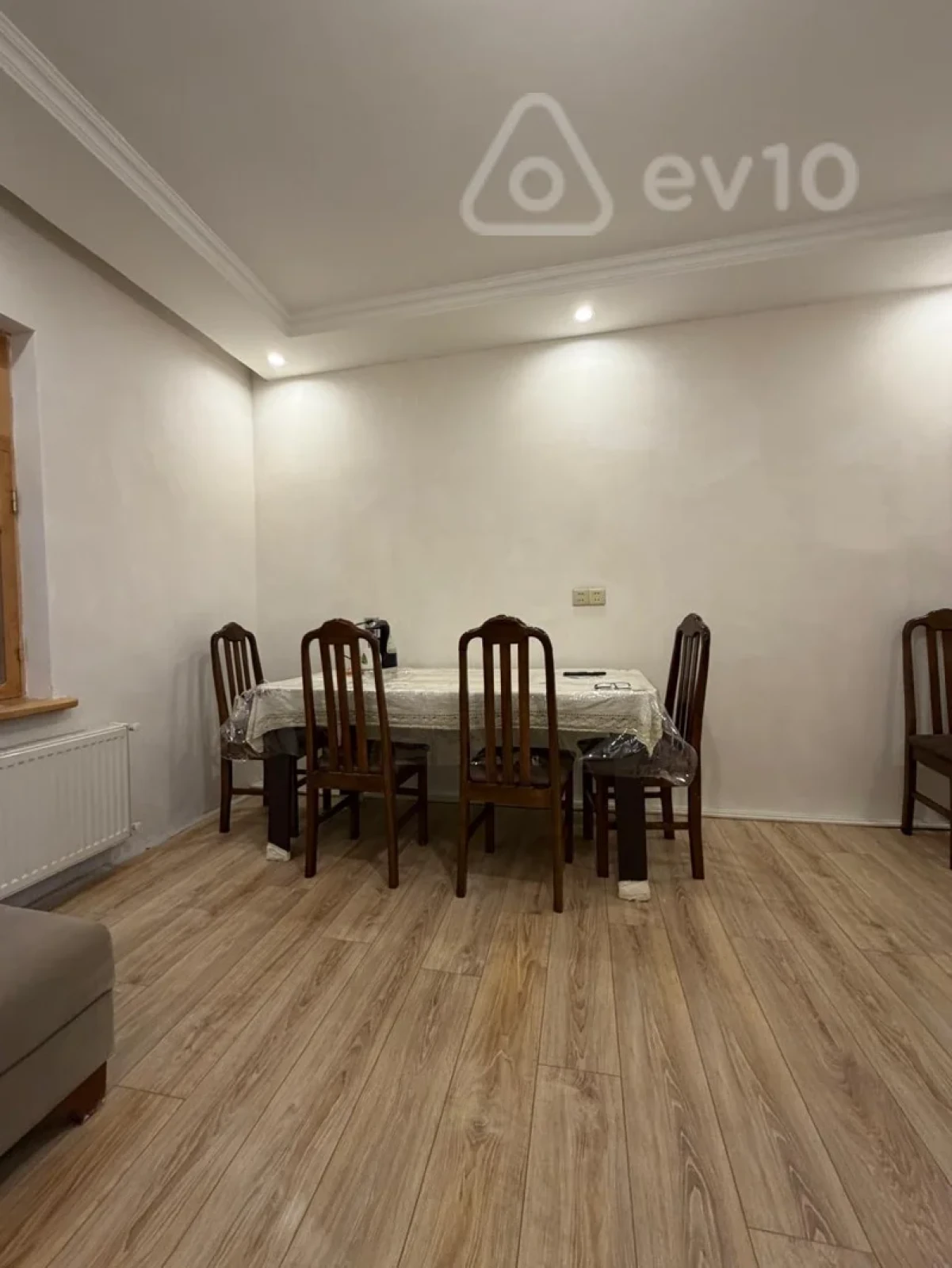 Kirayə verilir 3 otaqlı köhnə tikili 55 m²