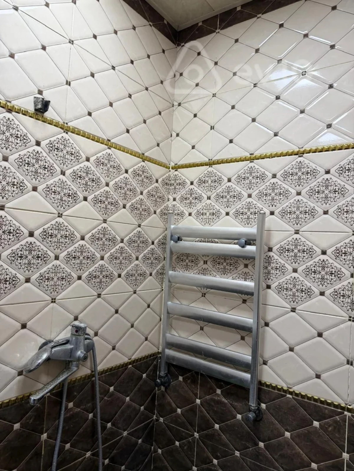 Kirayə verilir 3 otaqlı köhnə tikili 55 m²