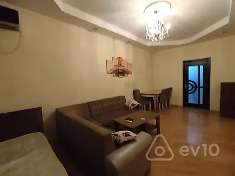 Kirayə verilir 2 otaqlı yeni tikili 65 m²