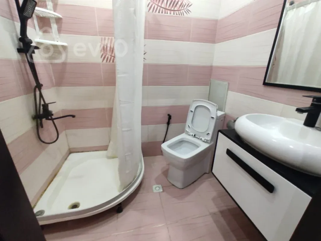 Kirayə verilir 2 otaqlı yeni tikili 65 m²