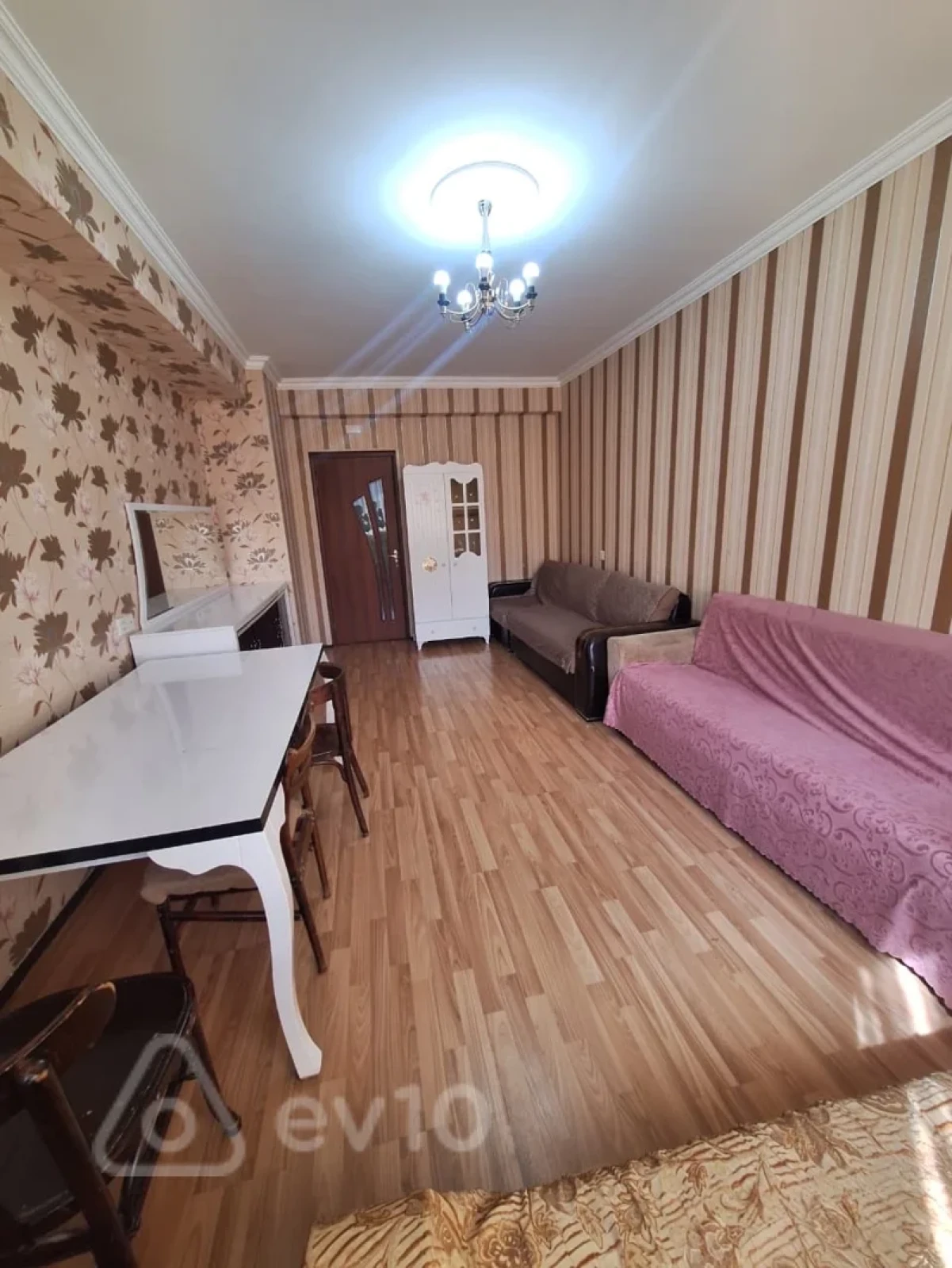 Kirayə verilir 2 otaqlı yeni tikili 65 m²