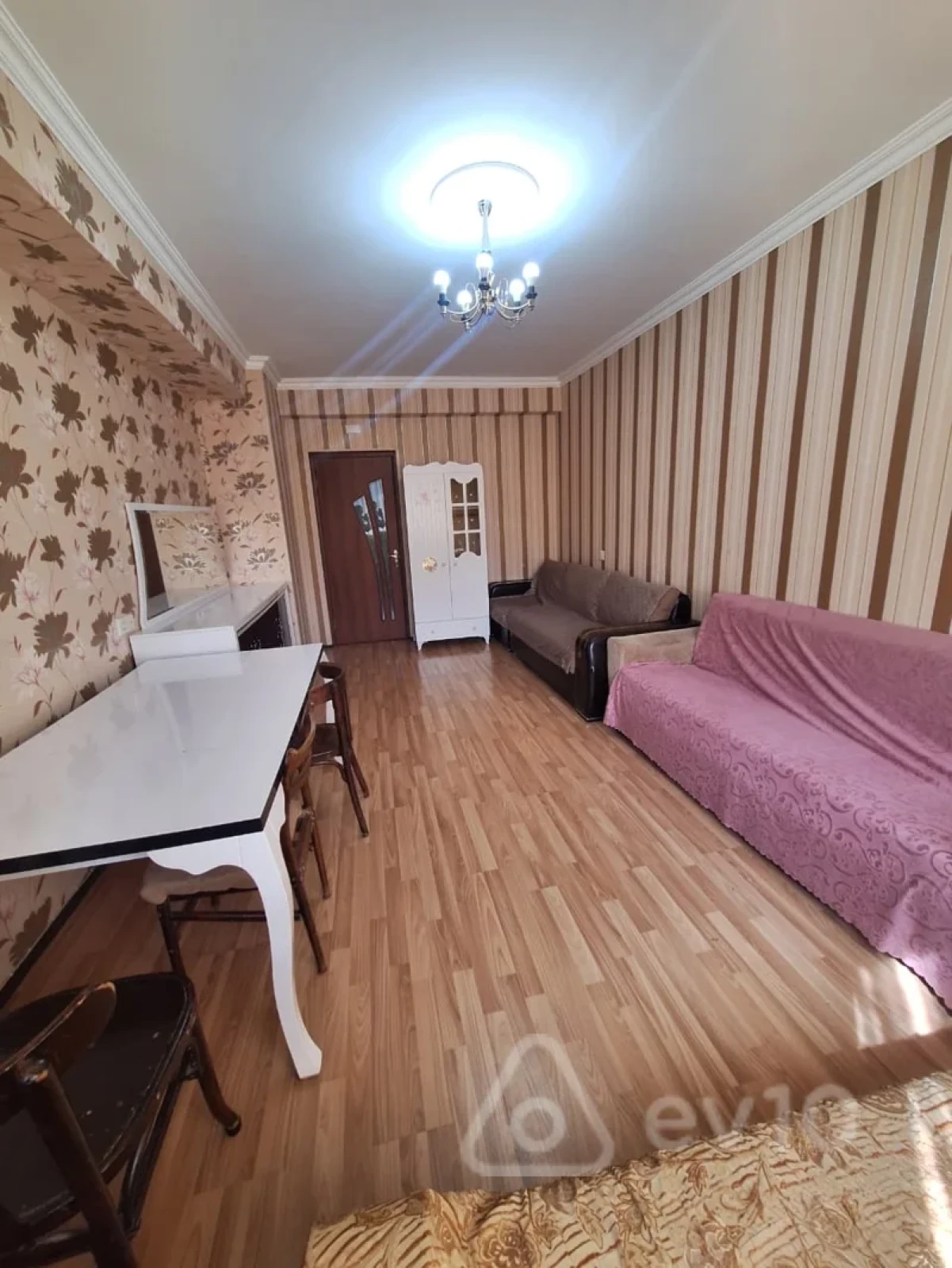 Kirayə verilir 2 otaqlı yeni tikili 65 m²