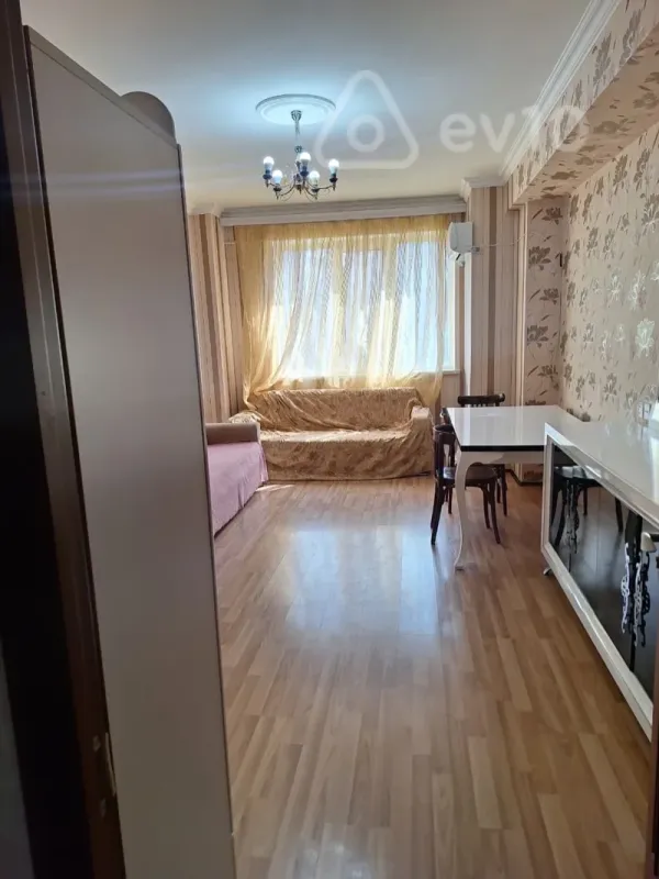Kirayə verilir 2 otaqlı yeni tikili 65 m²