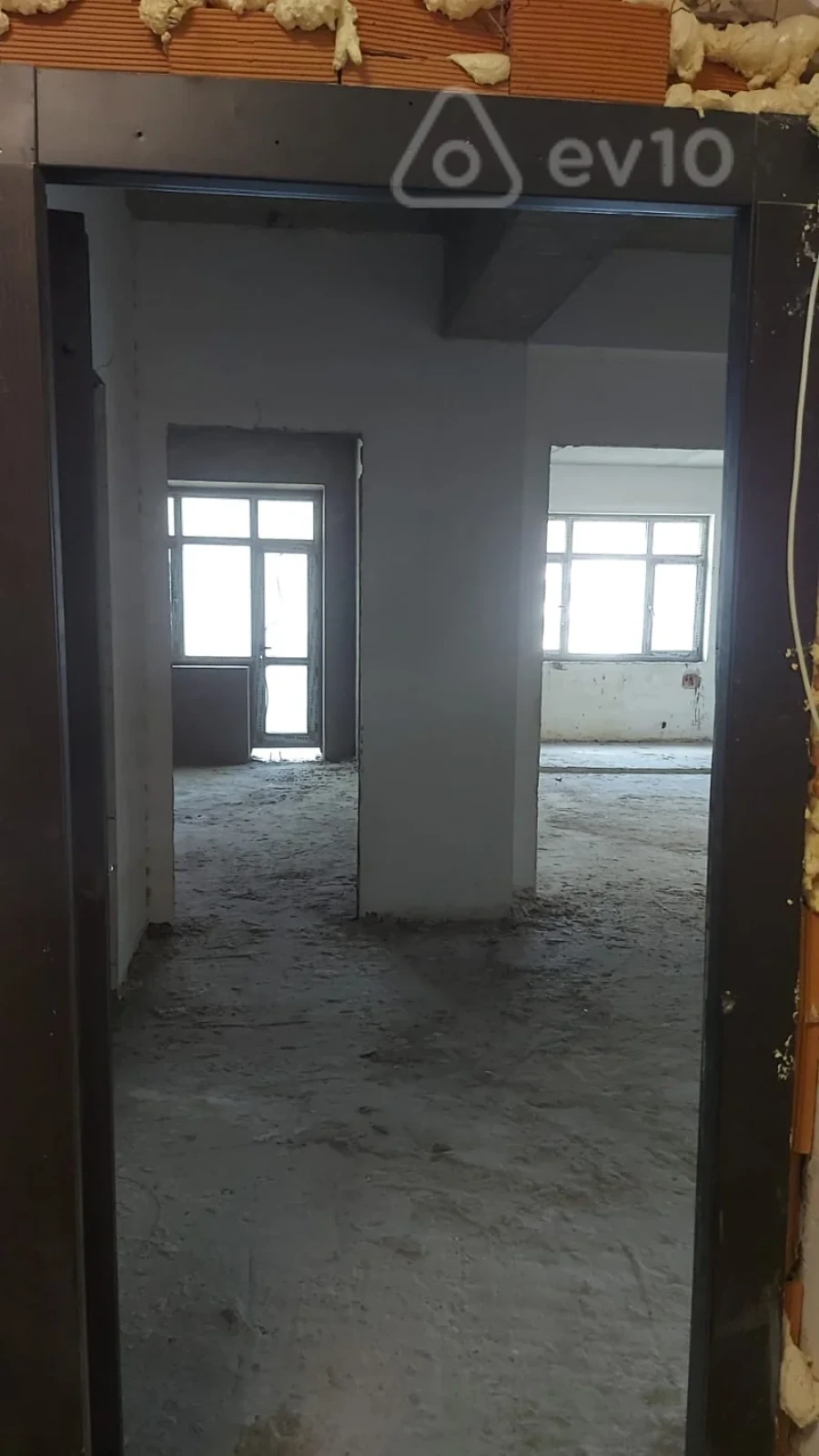 Satılır 3 otaqlı yeni tikili 140.3 m²