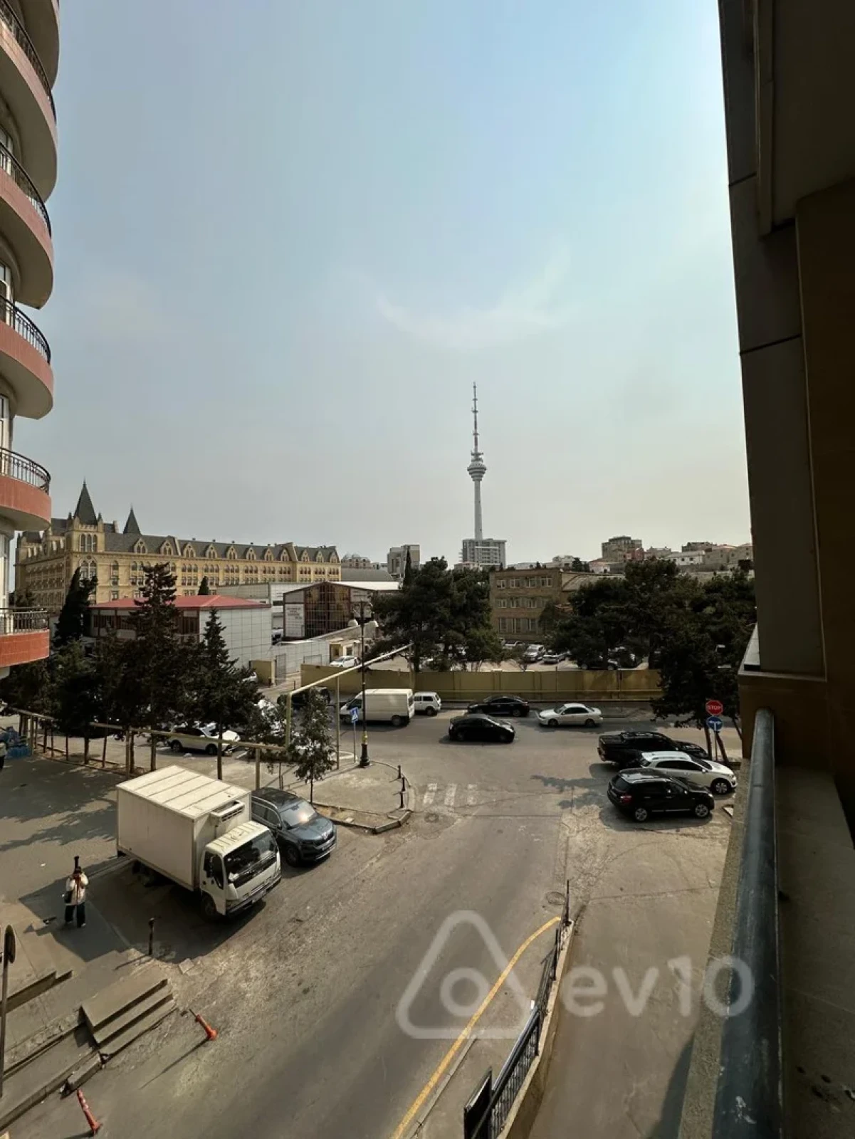 Satılır 3 otaqlı yeni tikili 140.3 m²