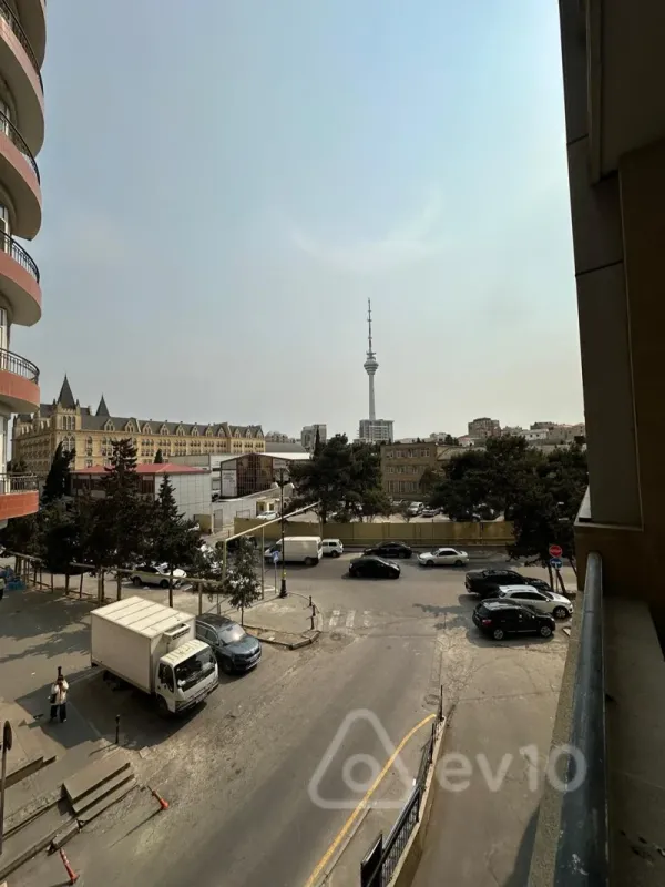 Satılır 3 otaqlı yeni tikili 140.3 m²