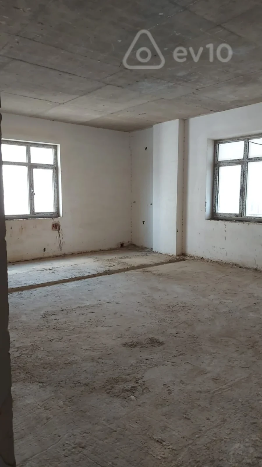 Satılır 3 otaqlı yeni tikili 140.3 m²
