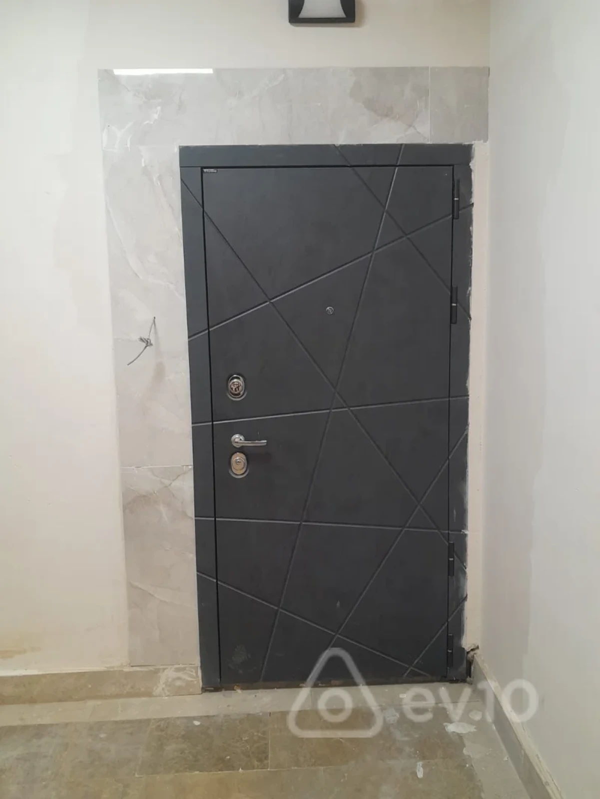 Satılır 3 otaqlı yeni tikili 140.3 m²