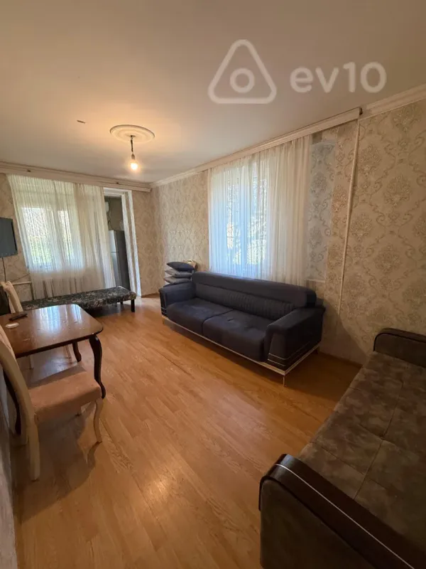Kirayə verilir 1 otaqlı köhnə tikili 45 m²