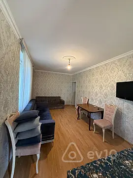 Kirayə verilir 1 otaqlı köhnə tikili 45 m² — Bakı, Binəqədi 1 otaq 45.00 m²