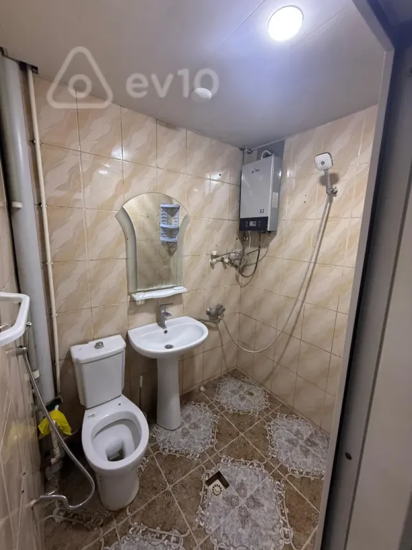 Kirayə verilir 1 otaqlı köhnə tikili 45 m²