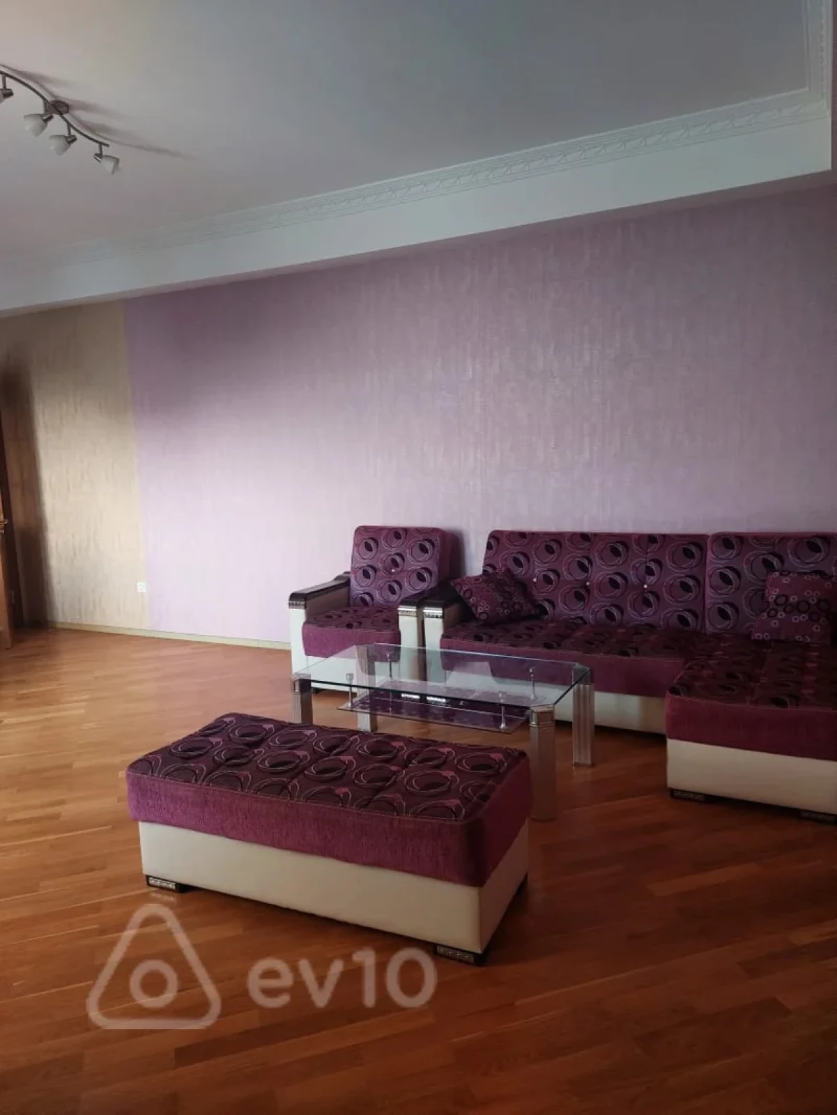 Kirayə verilir 3 otaqlı yeni tikili 125 m²