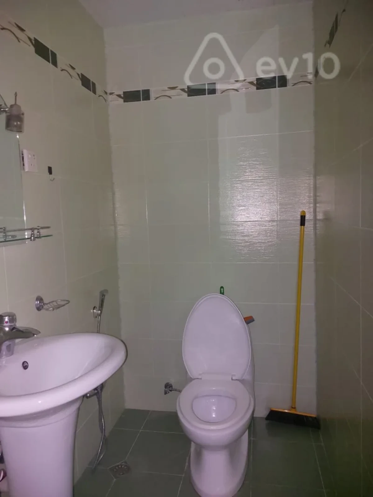 Kirayə verilir 3 otaqlı yeni tikili 125 m²