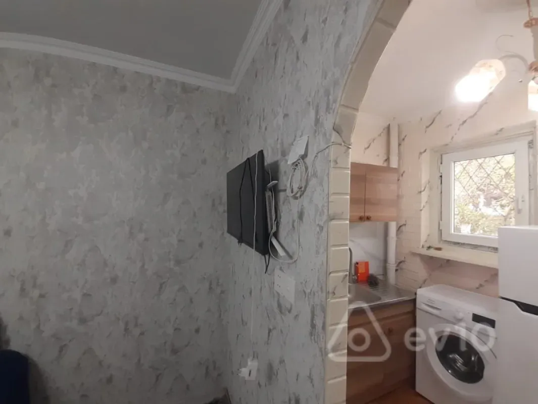 Kirayə verilir 1 otaqlı köhnə tikili 23 m²