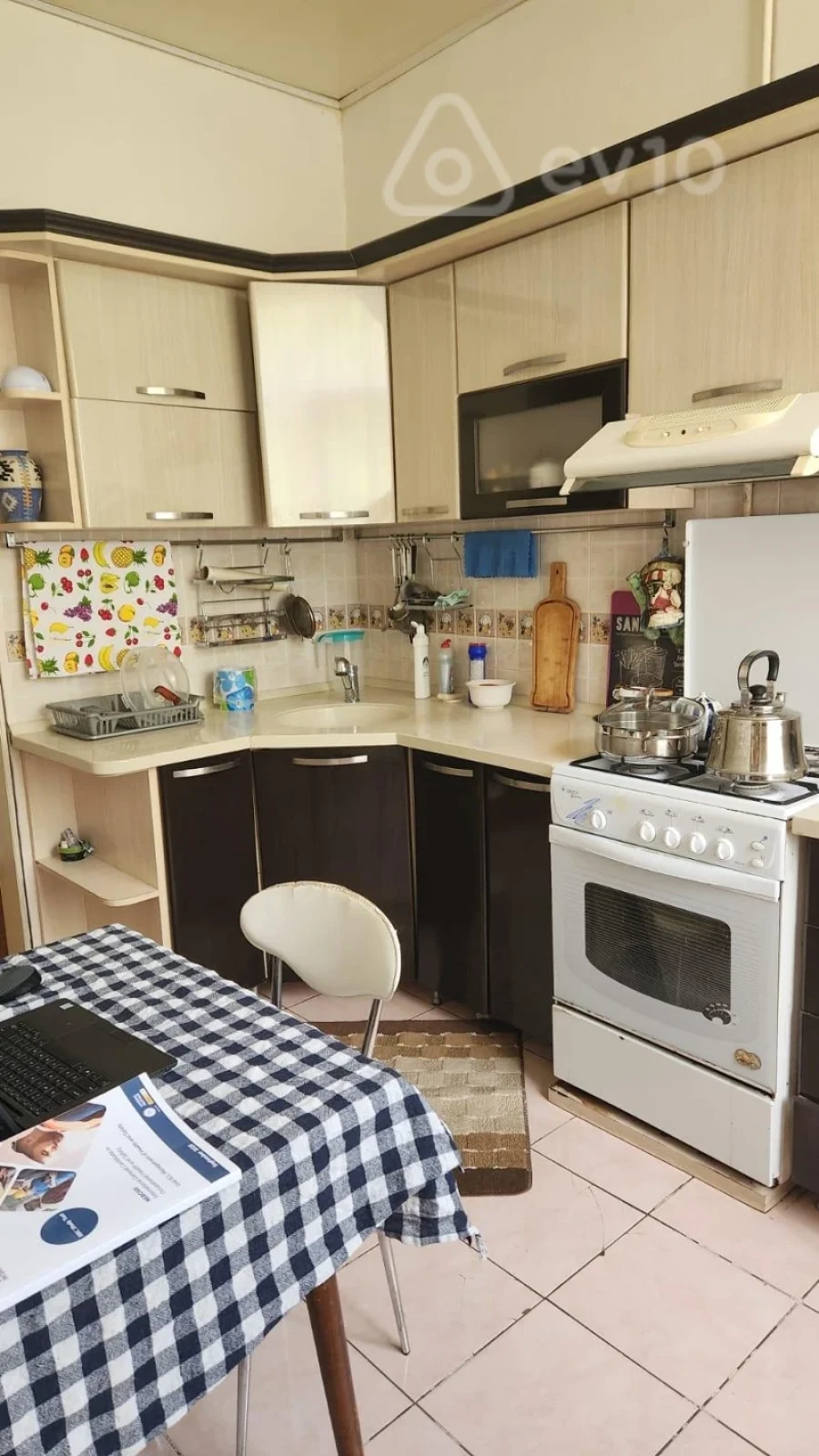 Kirayə verilir 3 otaqlı köhnə tikili 90 m²