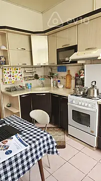 Kirayə verilir 3 otaqlı köhnə tikili 90 m²