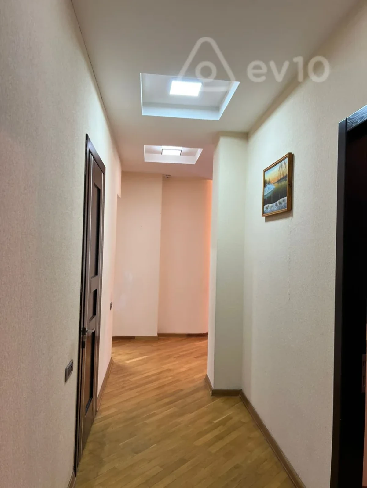 Kirayə verilir 3 otaqlı yeni tikili 135 m²