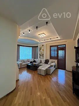 Kirayə verilir 3 otaqlı yeni tikili 135 m²