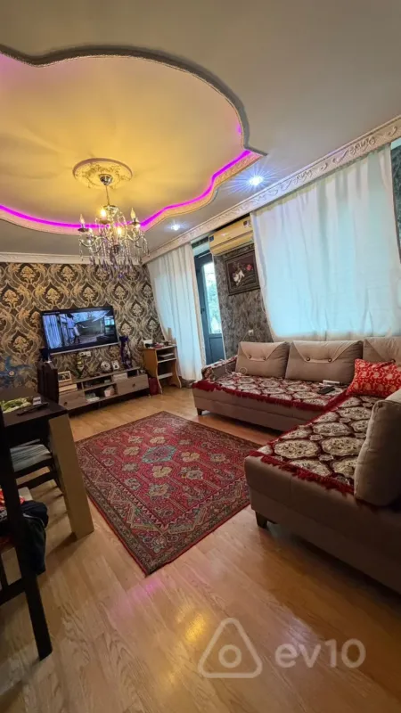 Satılır 3 otaqlı köhnə tikili 60 m²