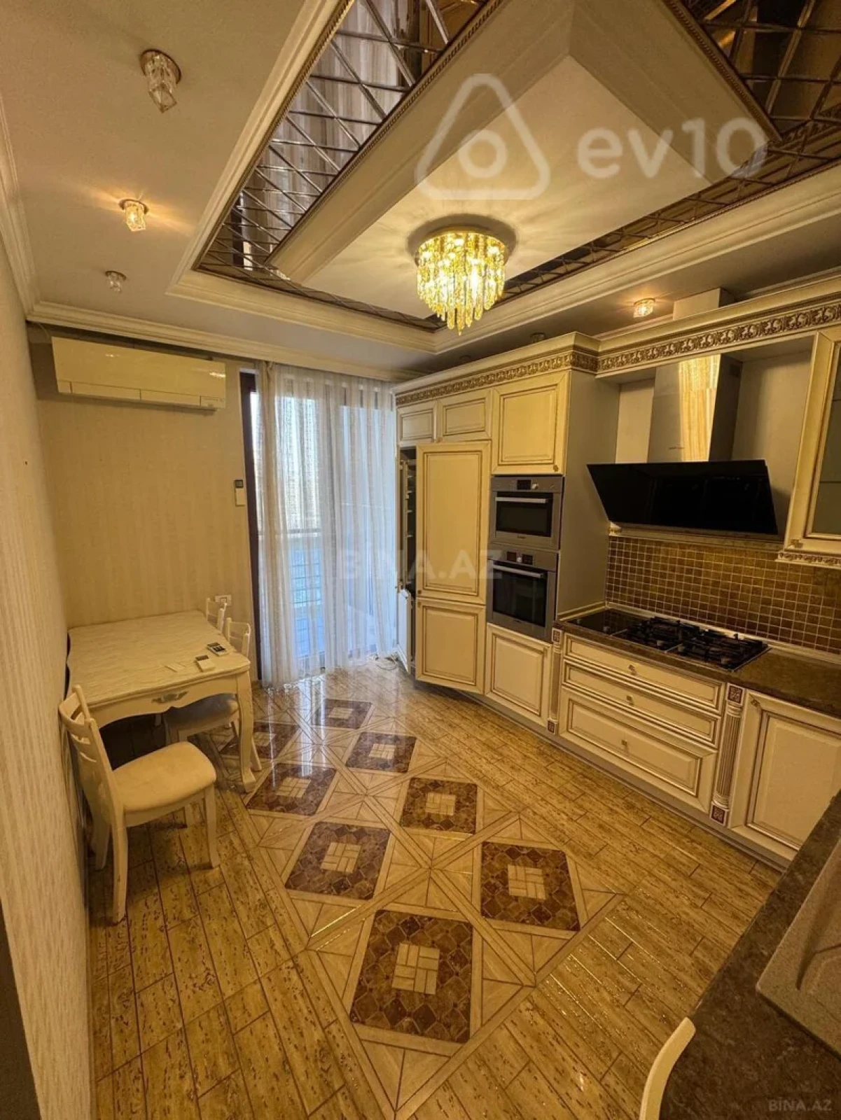 Kirayə verilir 3 otaqlı yeni tikili 110 m²