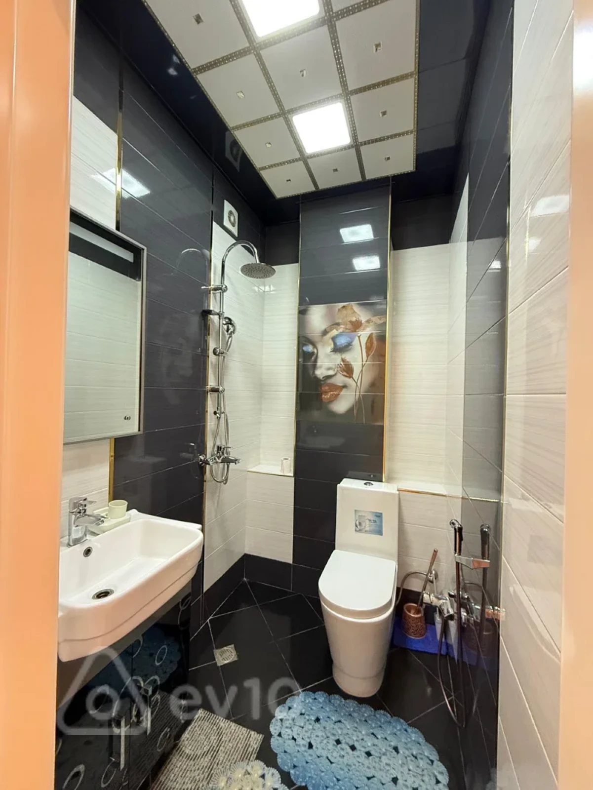 Satılır 4 otaqlı yeni tikili 180 m²