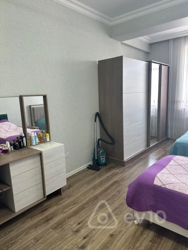 Kirayə verilir 2 otaqlı yeni tikili 70 m²