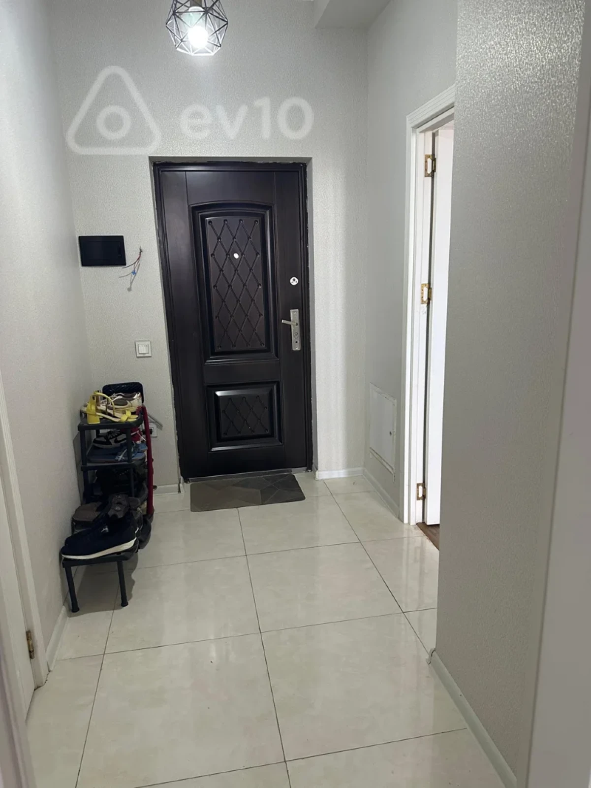 Kirayə verilir 2 otaqlı yeni tikili 70 m²