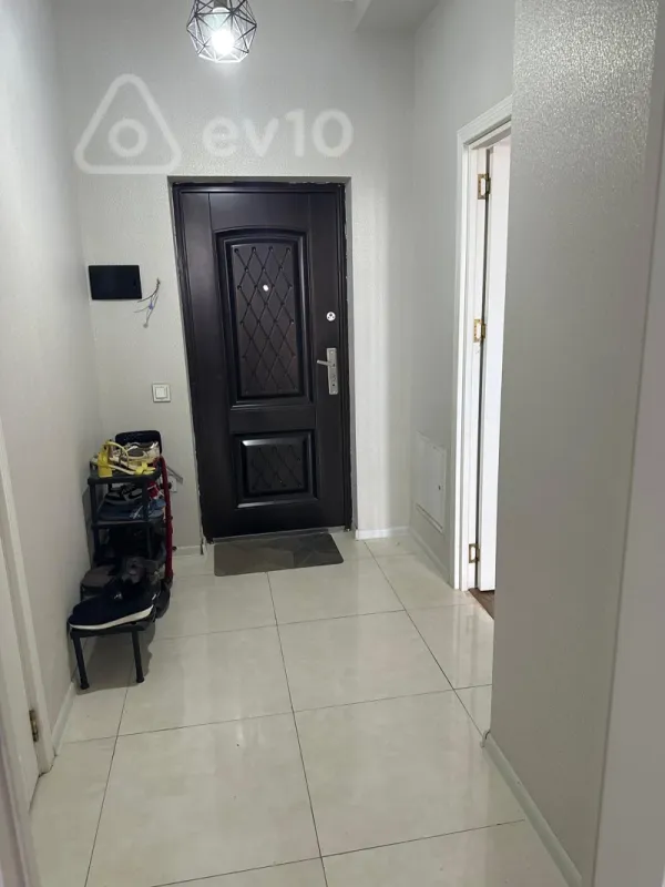 Kirayə verilir 2 otaqlı yeni tikili 70 m²