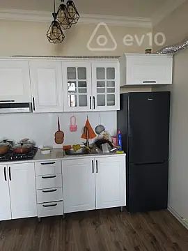 Kirayə verilir 2 otaqlı yeni tikili 70 m²