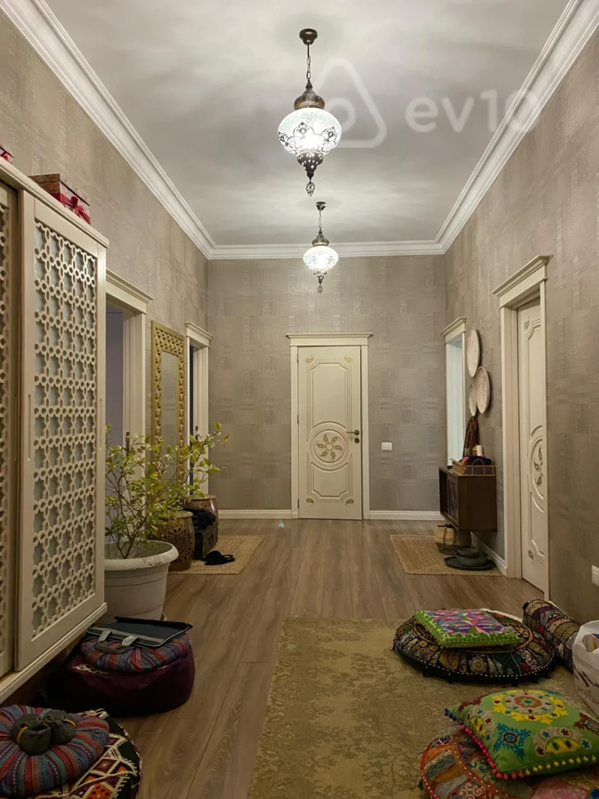 Satılır 4 otaqlı yeni tikili 157 m²