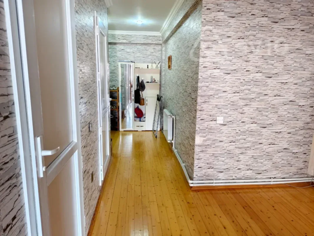 Satılır 3 otaqlı yeni tikili 85 m²