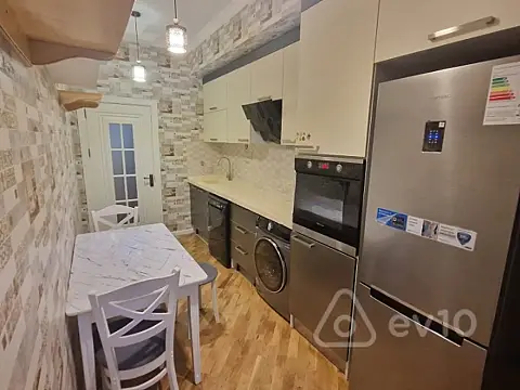 Kirayə verilir 2 otaqlı yeni tikili 70 m²