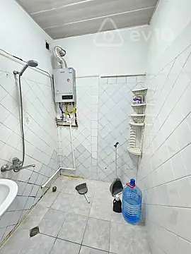 Satılır 3 otaqlı köhnə tikili 55 m²