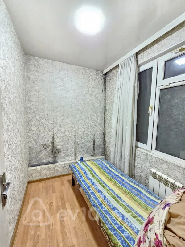 Satılır 3 otaqlı köhnə tikili 55 m²