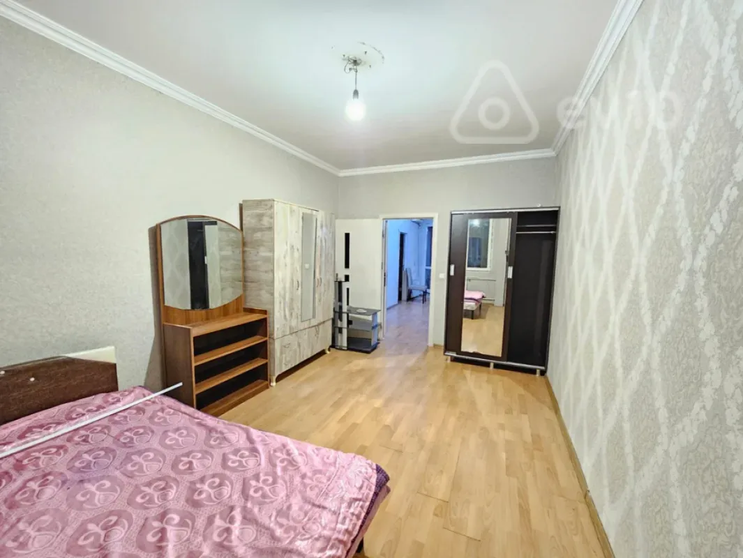 Satılır 3 otaqlı köhnə tikili 55 m²
