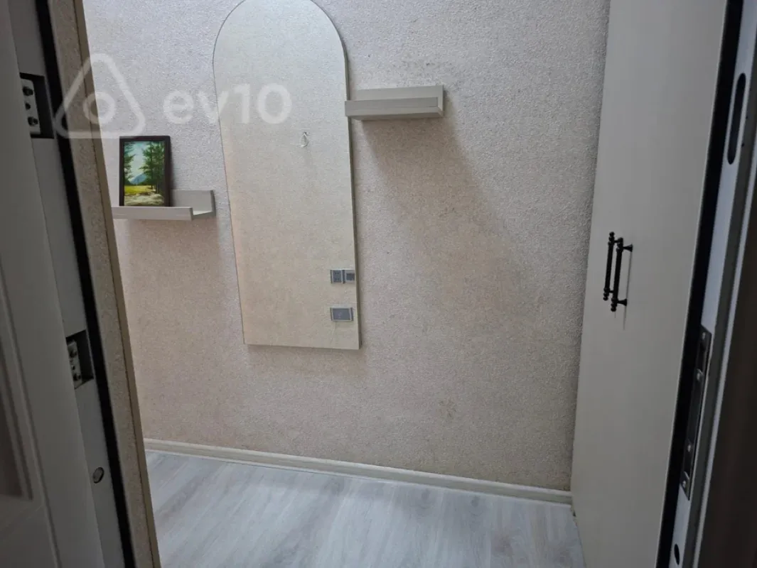 Kirayə verilir 2 otaqlı yeni tikili 70 m²