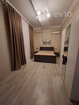 Kirayə verilir 2 otaqlı yeni tikili 70 m²