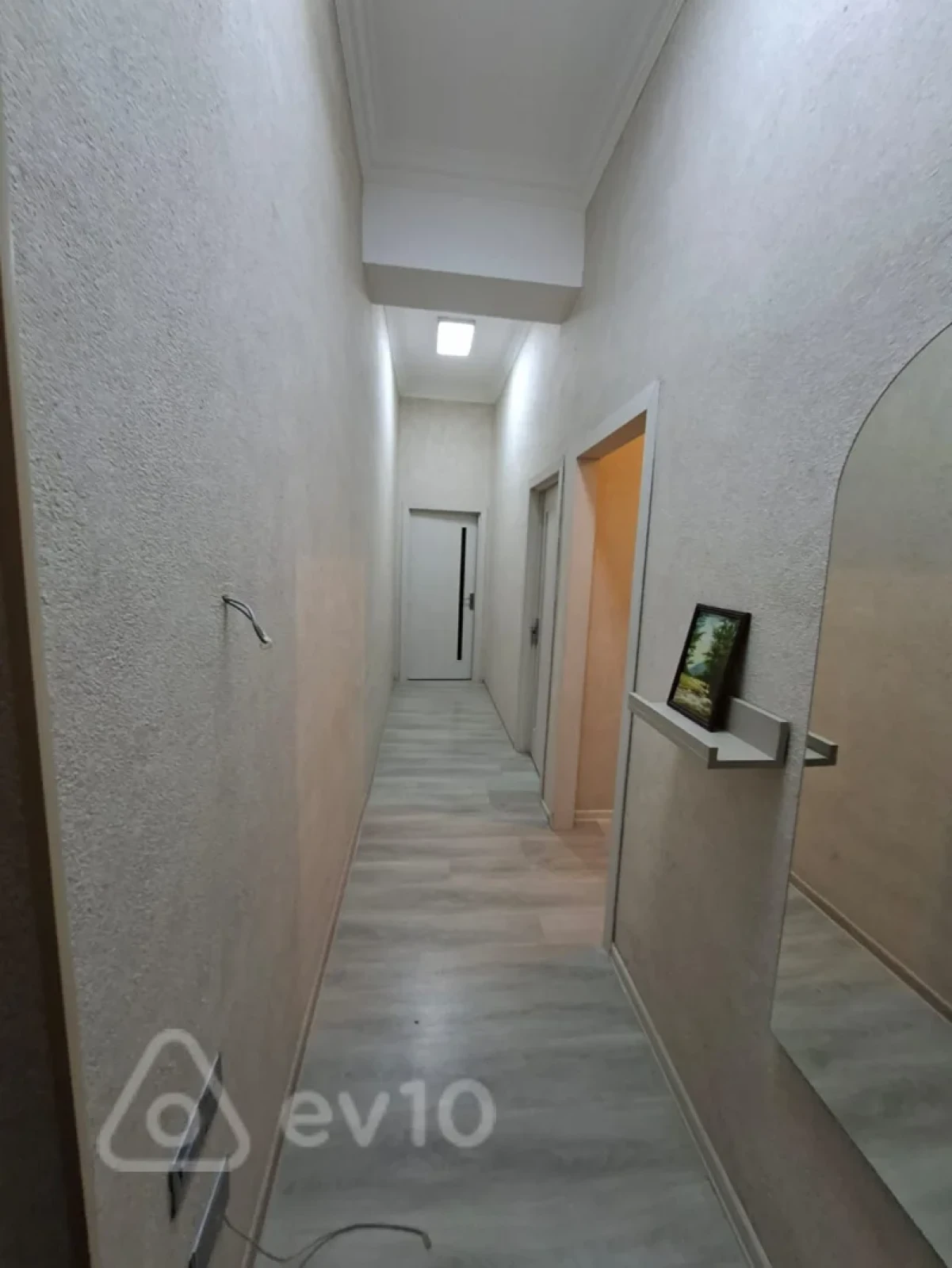 Kirayə verilir 2 otaqlı yeni tikili 70 m²