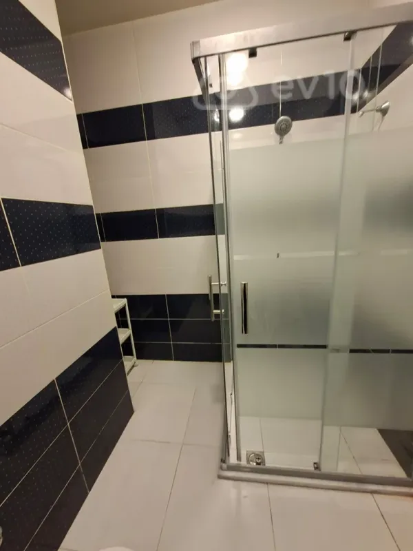 Kirayə verilir 2 otaqlı yeni tikili 70 m²