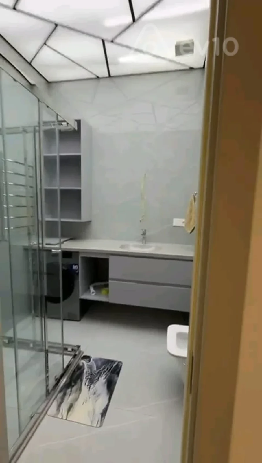 Kirayə verilir 3 otaqlı yeni tikili 140 m²