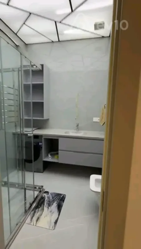 Kirayə verilir 3 otaqlı yeni tikili 140 m²