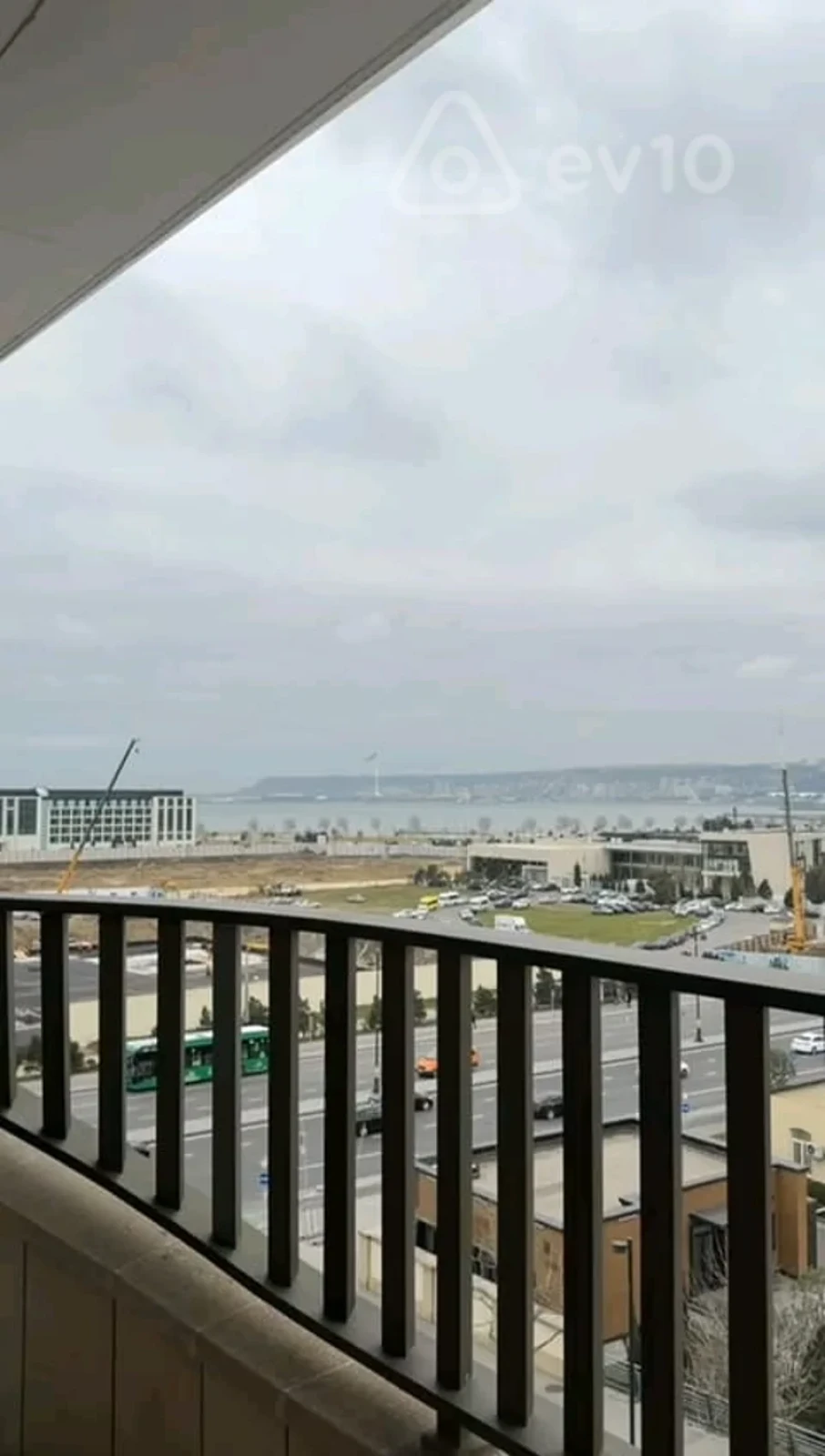 Kirayə verilir 3 otaqlı yeni tikili 140 m²