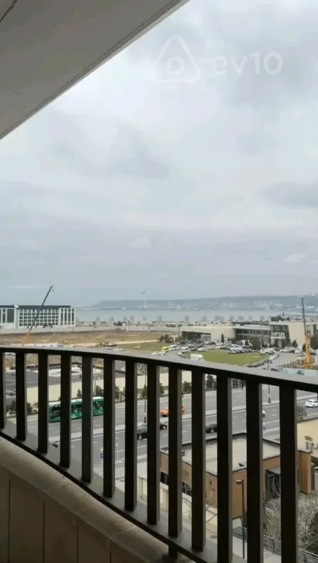 Kirayə verilir 3 otaqlı yeni tikili 140 m²