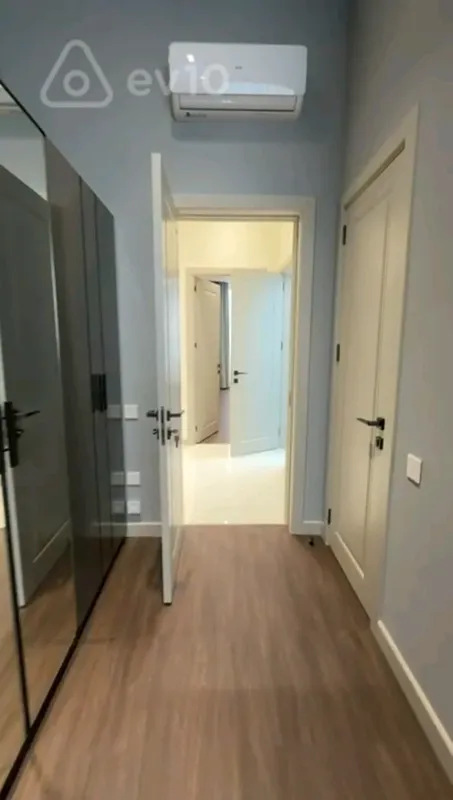 Kirayə verilir 3 otaqlı yeni tikili 140 m²