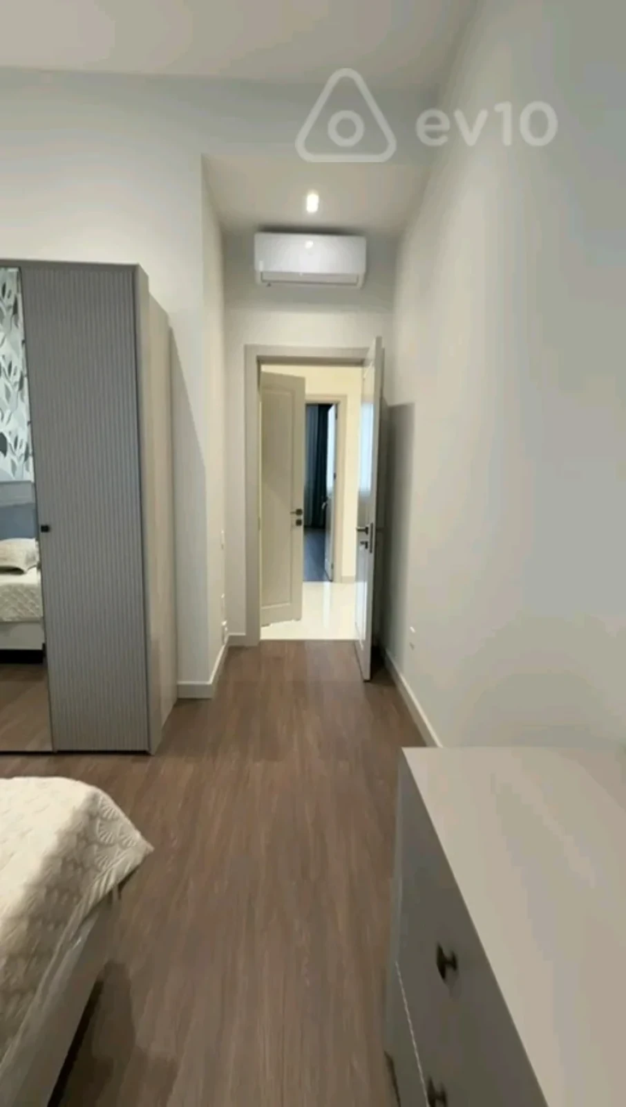 Kirayə verilir 3 otaqlı yeni tikili 140 m²