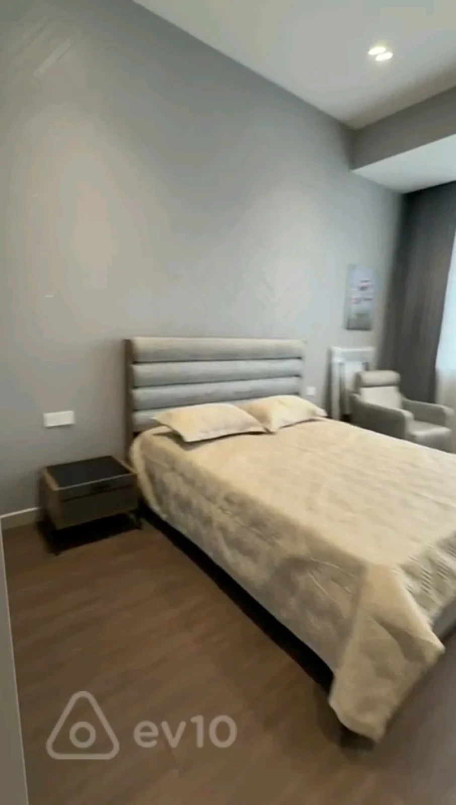 Kirayə verilir 3 otaqlı yeni tikili 140 m²