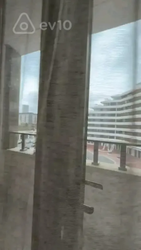 Kirayə verilir 3 otaqlı yeni tikili 140 m²